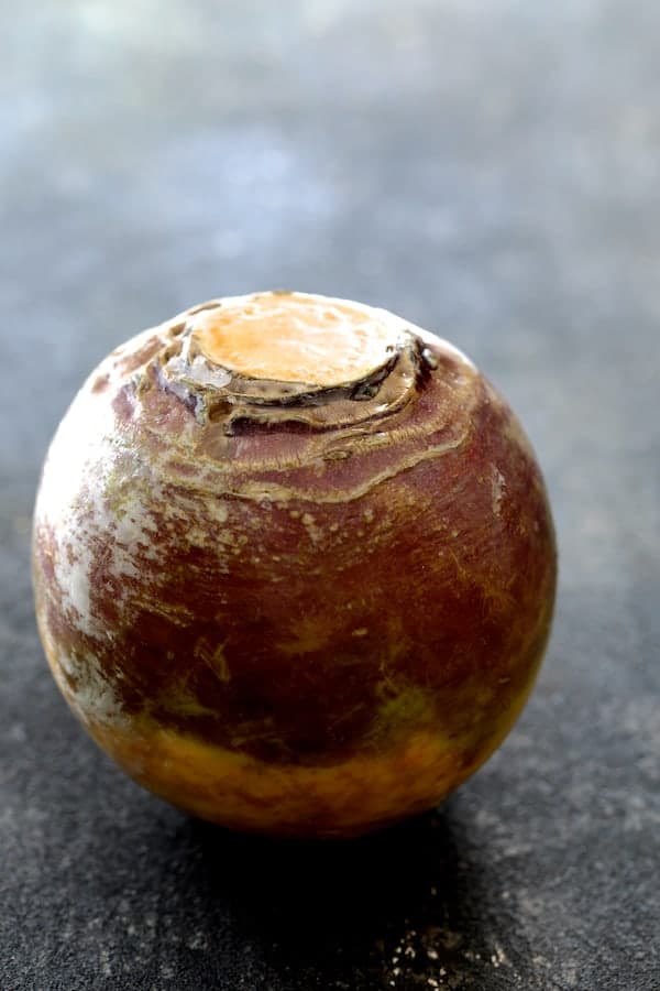 Photo of whole rutabaga.