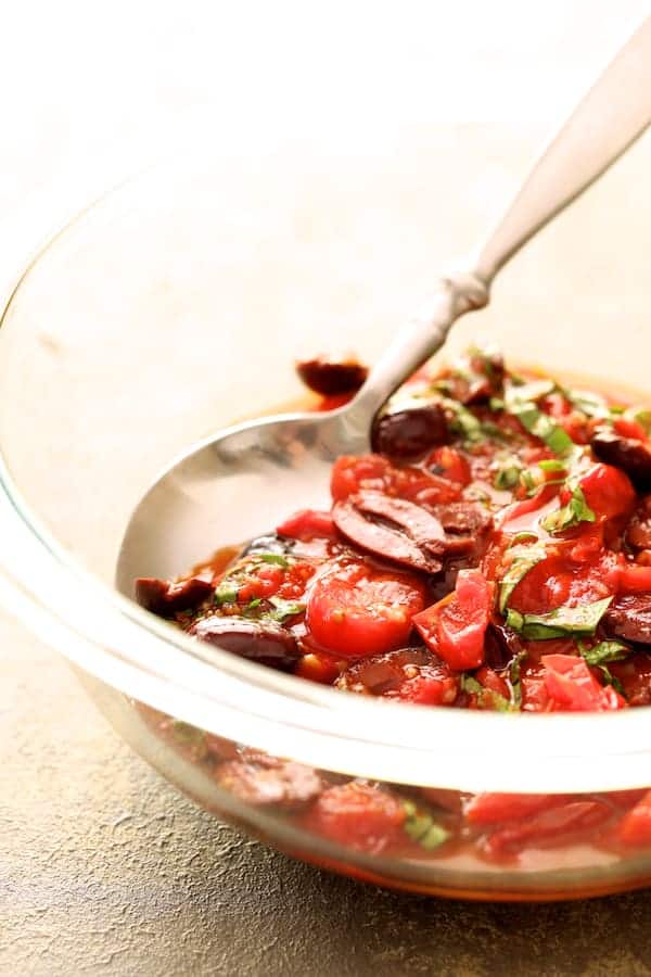 Photo of the roasted tomato sauce in glass bowl.