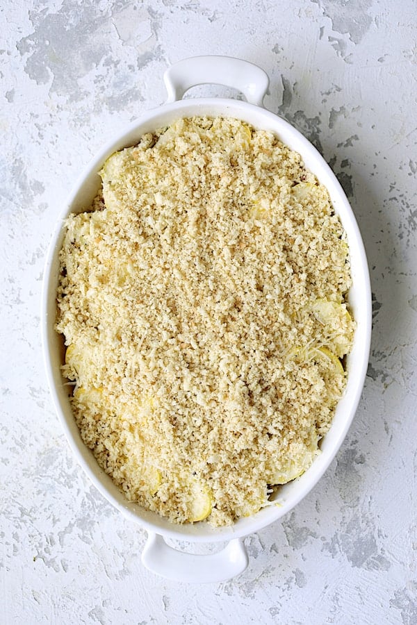 Photo of gratin with breadcrumb coating before being baking.