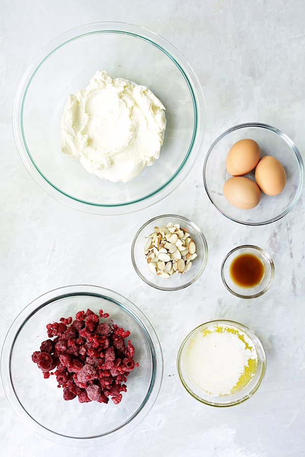 Photo of wet ingredients for cake in glass bowl.