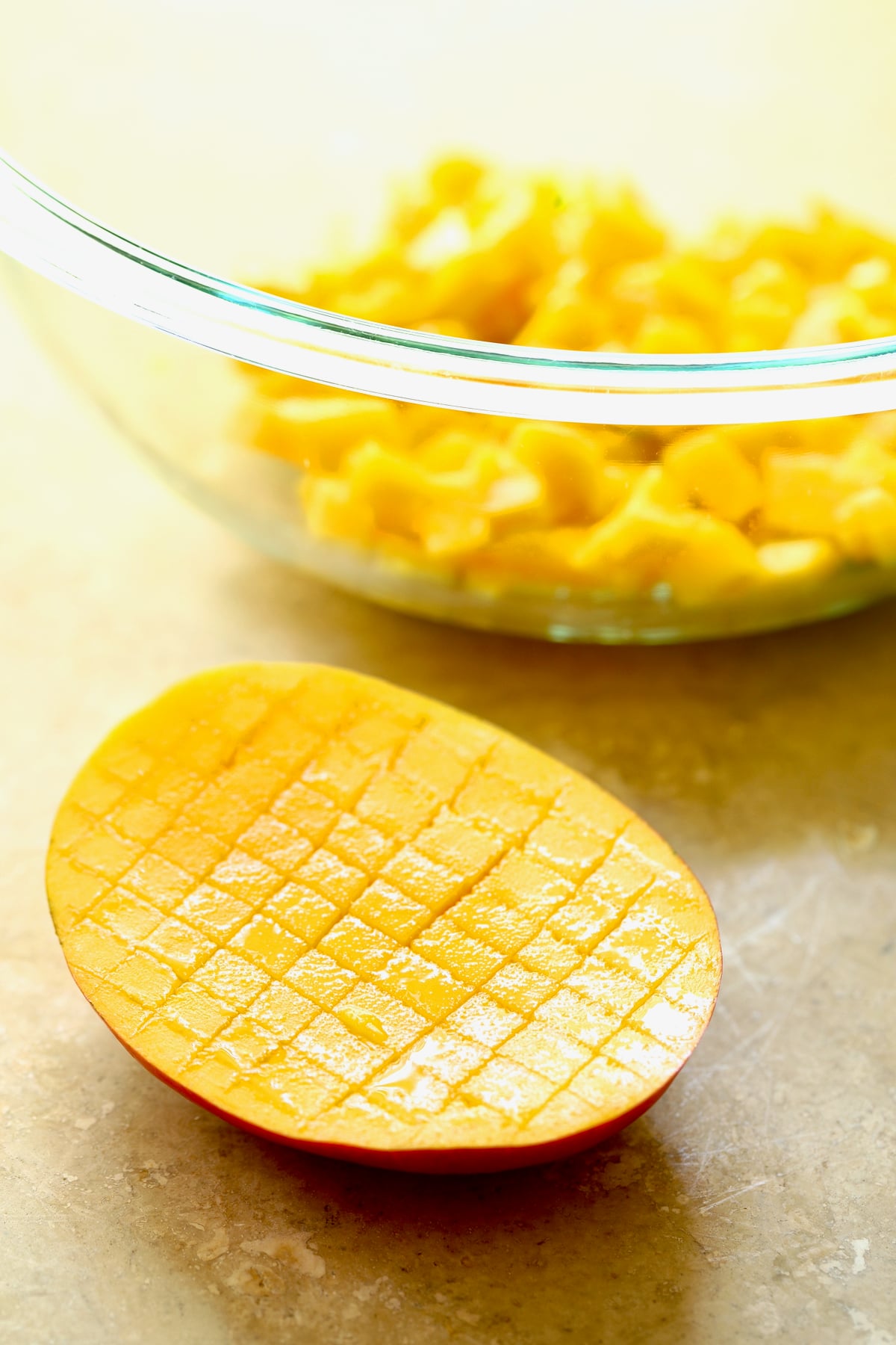 How to easily dice a mango.